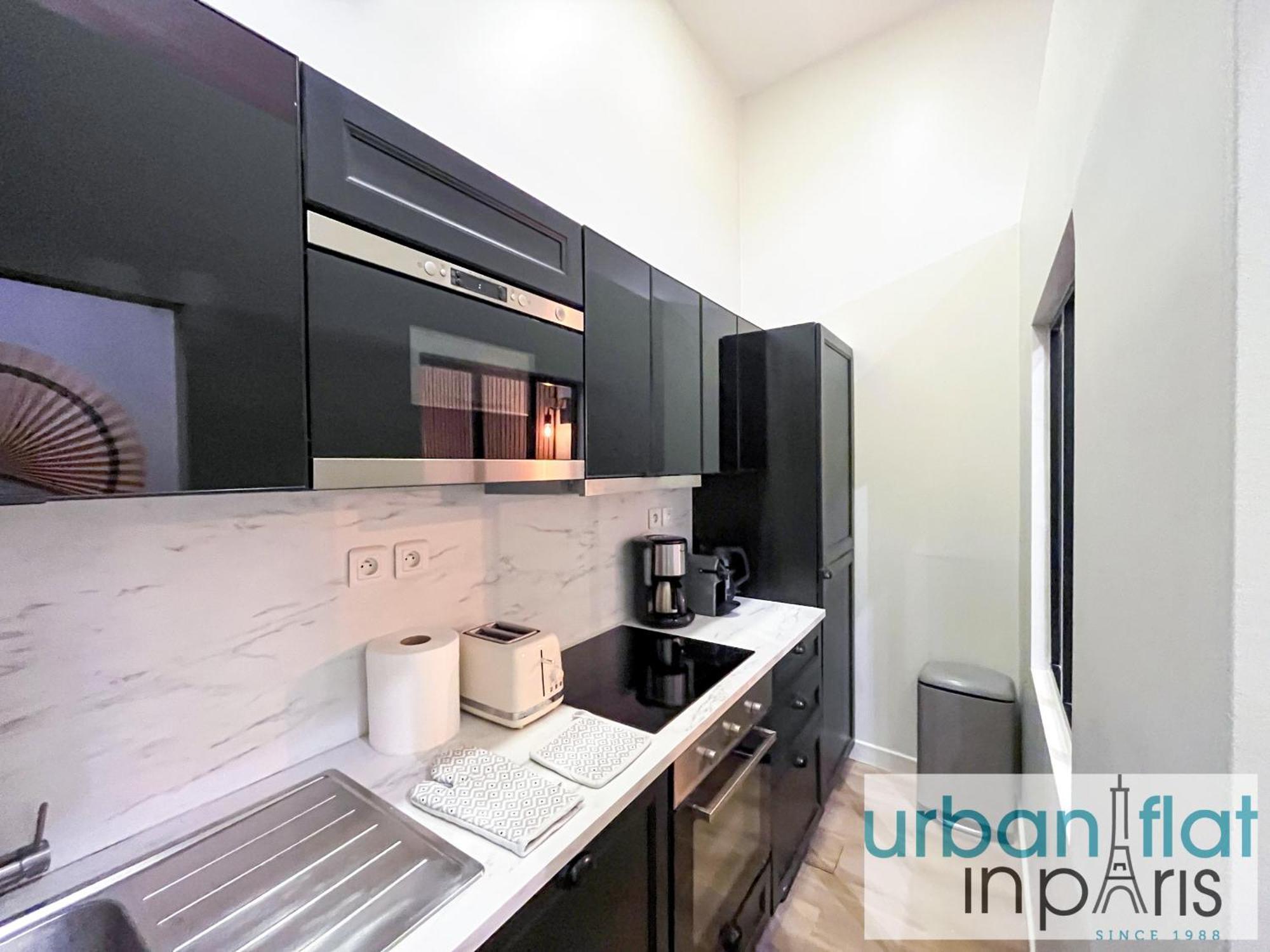 Apartment 05 - Parisian Design Loft
